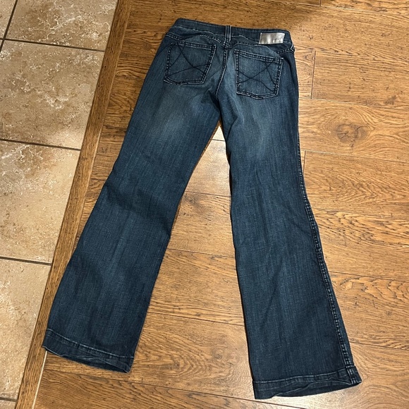 Ariat - Picture 1 of 4